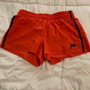 Nike running short with pocket